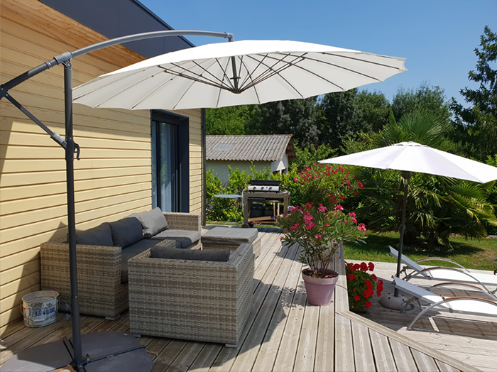 Maison Ami Bois belle terrasse bois  